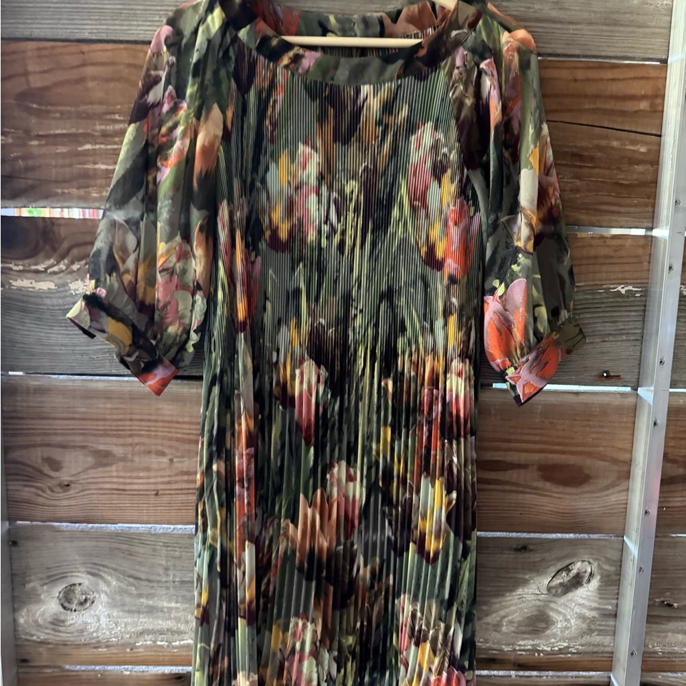 Floral Pleated Dress